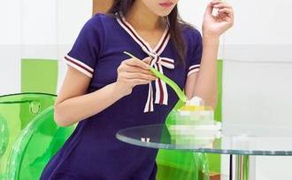 AISS爱丝(黄金版) – 索菲的汽车医生奇遇合集：车祸现场还是维修厂？