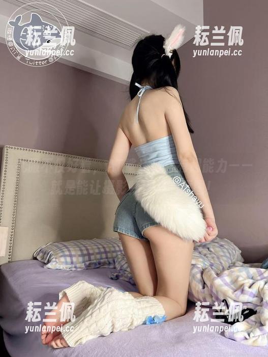 礼服不仅好看，AT鲨还说它有超能力——就是能让摄影师手抖的原图！