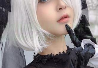 Azami给我带来的双人视角，套图里的每个画面都偷偷传达着一个未被言说的瞬间，真有趣。