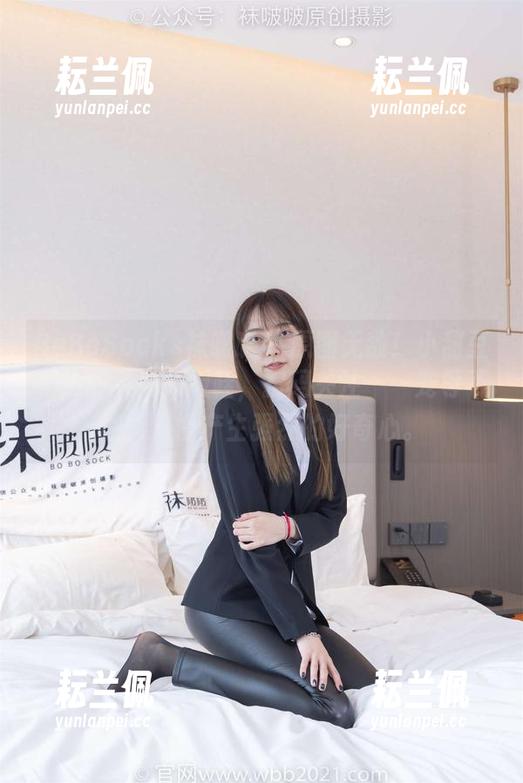 BoBoSocks袜啵啵 - 原图无敌！小甜豆和她的贝壳头板鞋，扫码关注——宠辱不惊，慢慢产生强烈的好奇心。