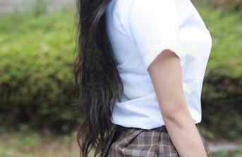 MFStar模范学院 – 每次更新一包图，露露Andrea的毛衣都在说些什么呢？