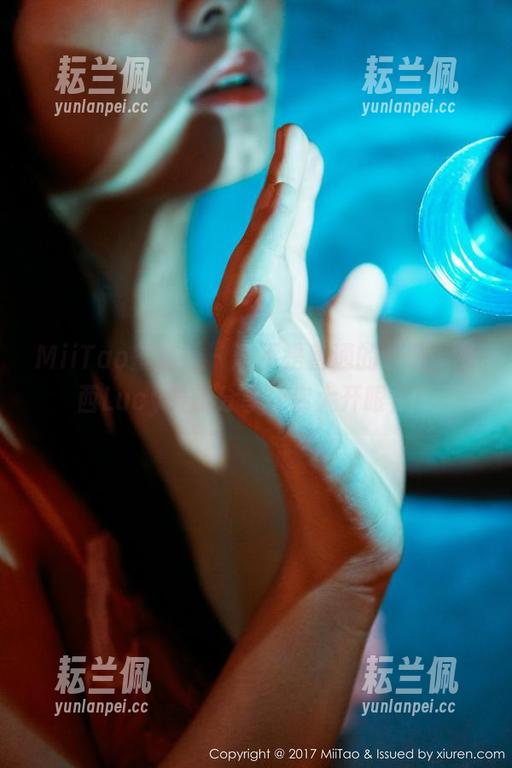MiiTao蜜桃社 - 这不是普通的校服，露西Lucy最新分享让你大开眼界！