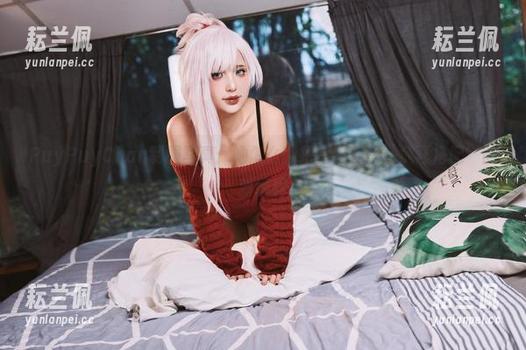 PuyPuyChan制服写真：她怎么能把制服穿出’疯狂搭配’的新境界