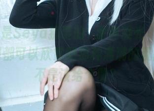 看！这是Seya狮砸的”原神凝光”写真集，原图都可以欣赏到那种满满的氛围，是不是该给个赞？