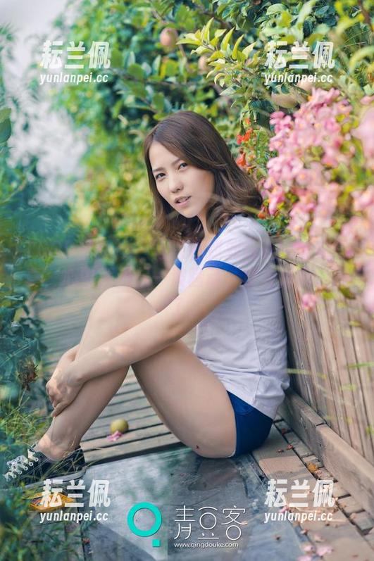 TGOD推女神-刘钰儿 TGOD推女神 - 每次看到刘钰儿的皮衣写真,心中就涌起一波骚动,皮衣搭配,绝了。