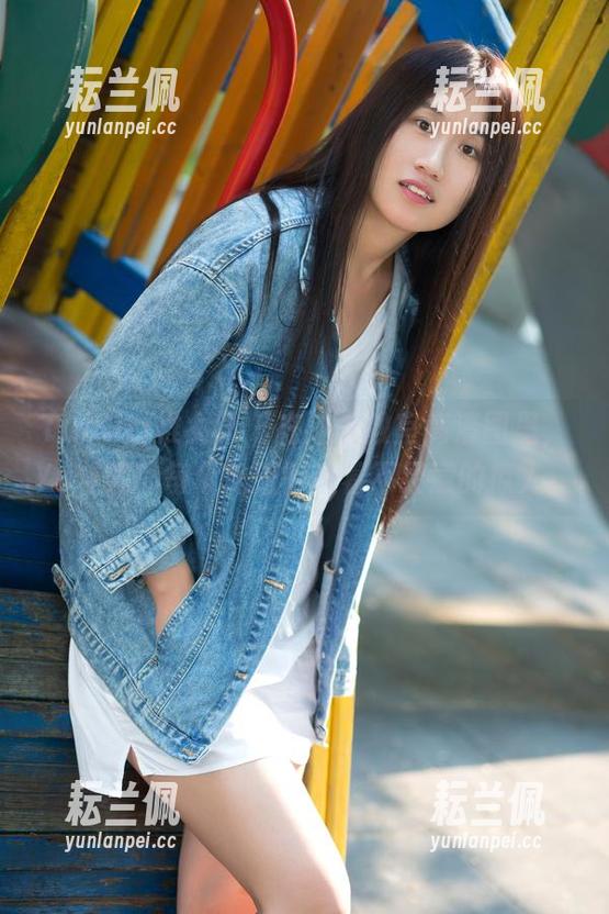 TuiGirl推女郎-Yu佳妮 TuiGirl推女郎 - 在这套教室高清图里,Yu佳妮的每个角落都透着不经意的撩人。