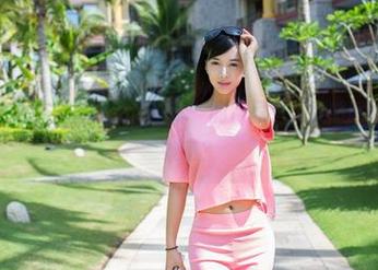 TuiGirl推女郎 – 冯雨芝“妹妹”的作品中，竟然藏着不敢说的疑惑？