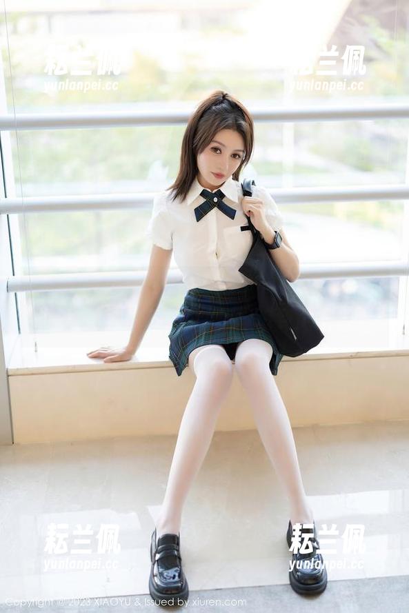 XIAOYU语画界 - 看Cherry绯月樱如何驾驭网袜，高清版让你想追到深渊去。