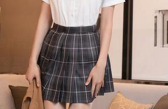 Xiuren秀人网 – 张庭蓉和她的眼镜，原图里总有人以为她在看别处。