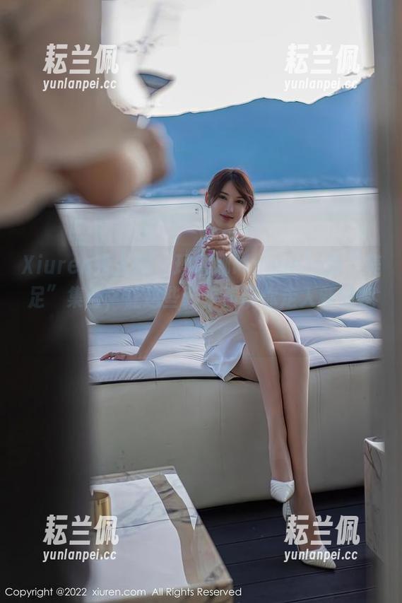 Xiuren秀人网 - 玛鲁娜Manuela的“美足”集合，让这些脚步声带你走入新的视野！