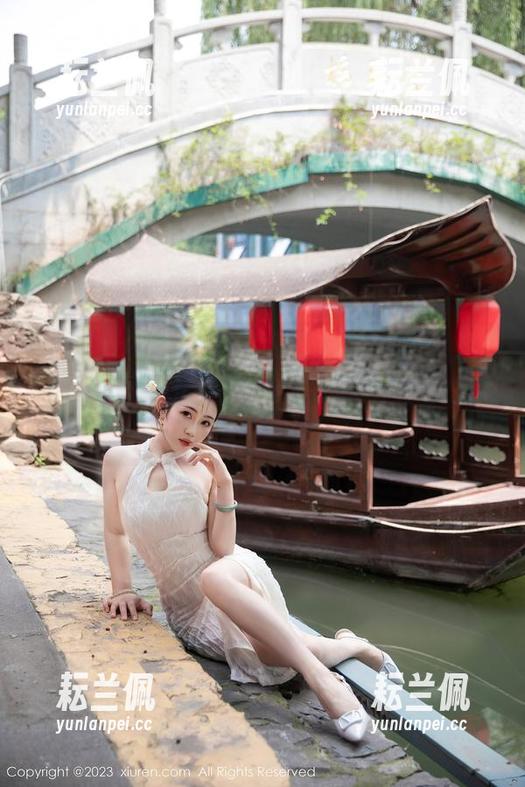 Xiuren秀人网 - 每次看蜜桃cc的婚纱，套图资源就让我觉得爱根本不需要考虑也可以，赶紧让我试试这风格！