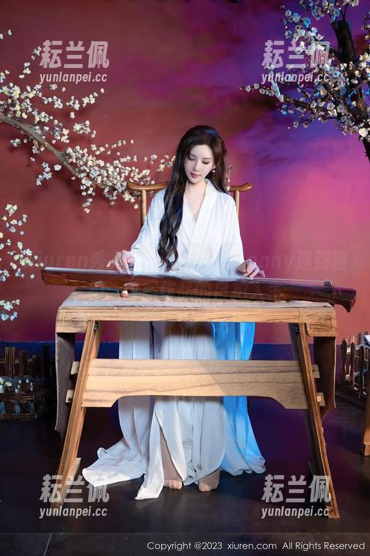 Xiuren秀人网 - 当陈梵妮Fanny遇到旅拍：收藏作品的自拍人生