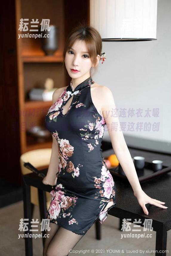YouMi尤蜜荟 - 娜娜子yy这连体衣太吸引目光，竟让我觉得壁纸也需要这样的创新！