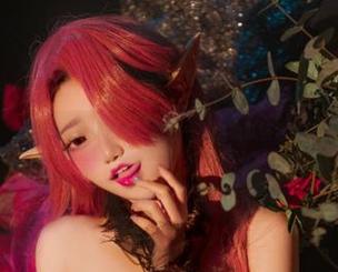 eloise软软黑丝壁纸：一不小心就被迷住了