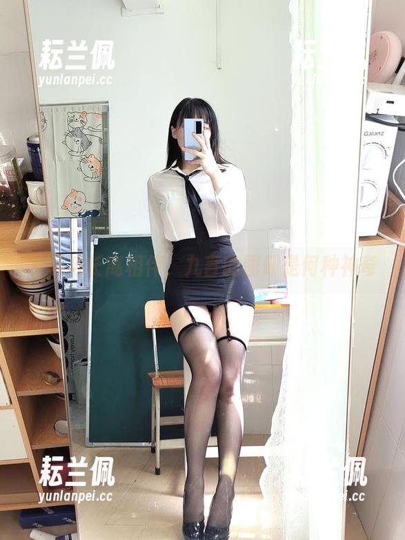 写真与长离相伴，九言的图册是何种神奇