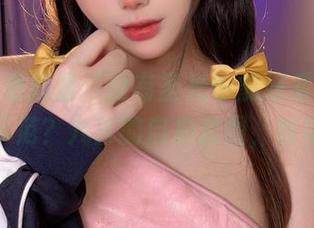 这是不是就是‘没有圣光也能好看’的最佳示范？九言的自拍套图，哇哦！