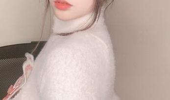 被你十七鸽的粉色写真打个满分，看得我都椅子上坐不住了。