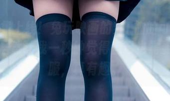 新图集上线！兔玩映画的穿T恤的可爱凌波，居然让我一秒钟觉得自己也需要换衣服，真有趣。