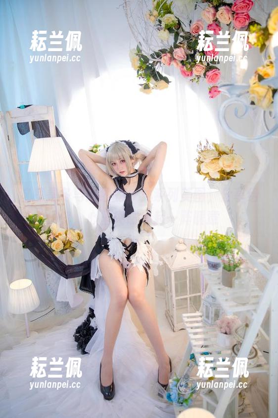 这就是冬马路纱的少女系列美图，分享给你，心里突然涌起一阵暖意