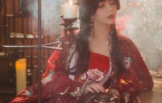 凛子酱用写真诠释蛇喰梦子，果然不走寻常路。