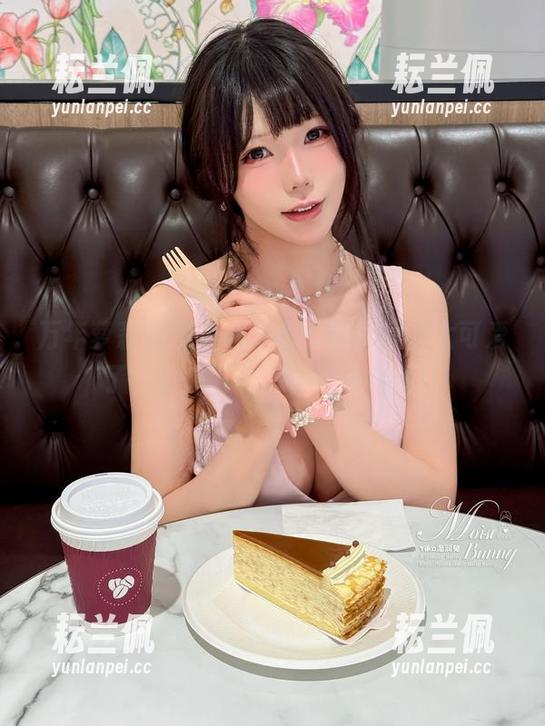 万年萝莉加咬人小小兔，照片真的太可爱了，快来下载，保证不后悔！