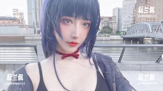 欣赏啾小妍姐姐的全套作品，时不时冒出个小惊喜。