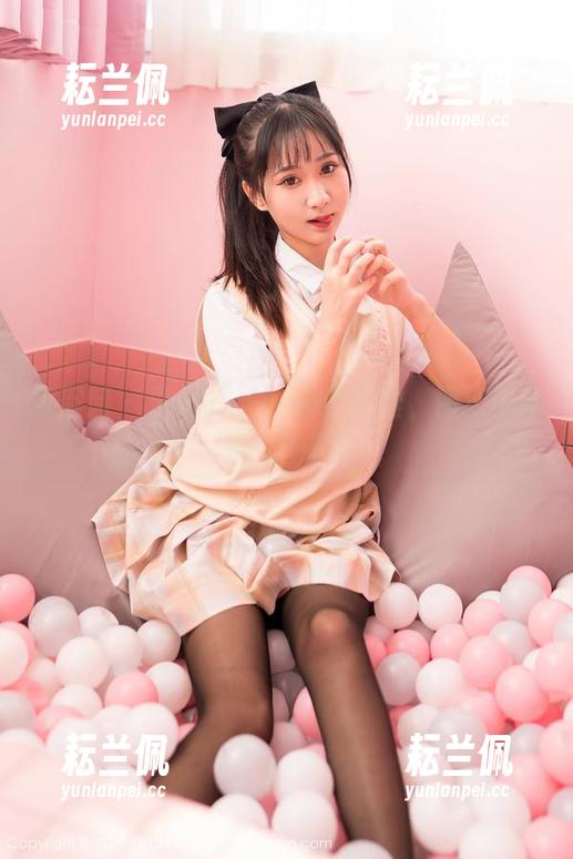 嗲囡囡 - 果儿victoria的灰丝，图册中藏着一丝不羁