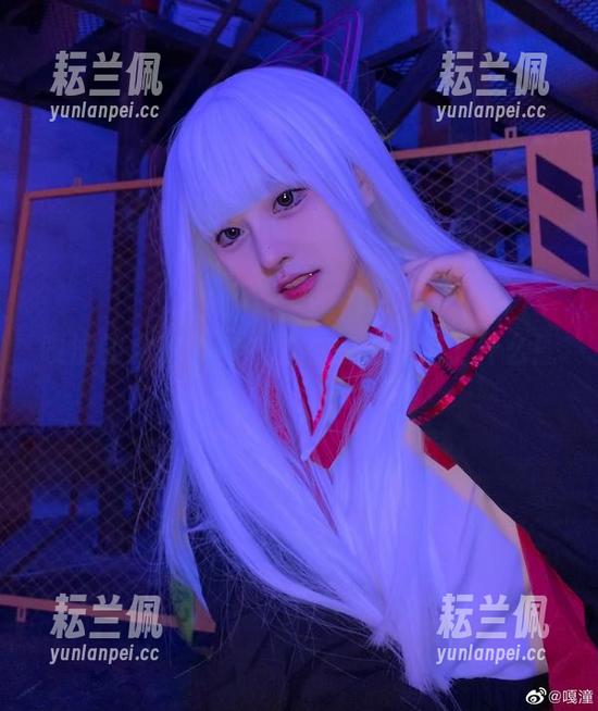 嘎潼的女友福利，居然被我发现了什么！