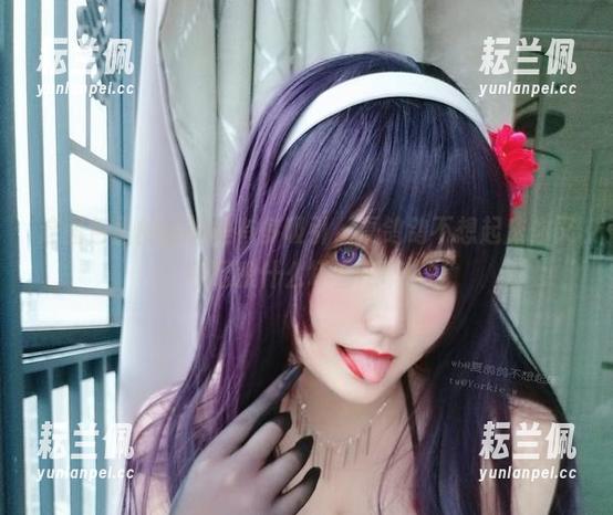 这图包里的网袜是有多吸引，夏鸽鸽不想起床你又在酝酿什么坏主意呢？