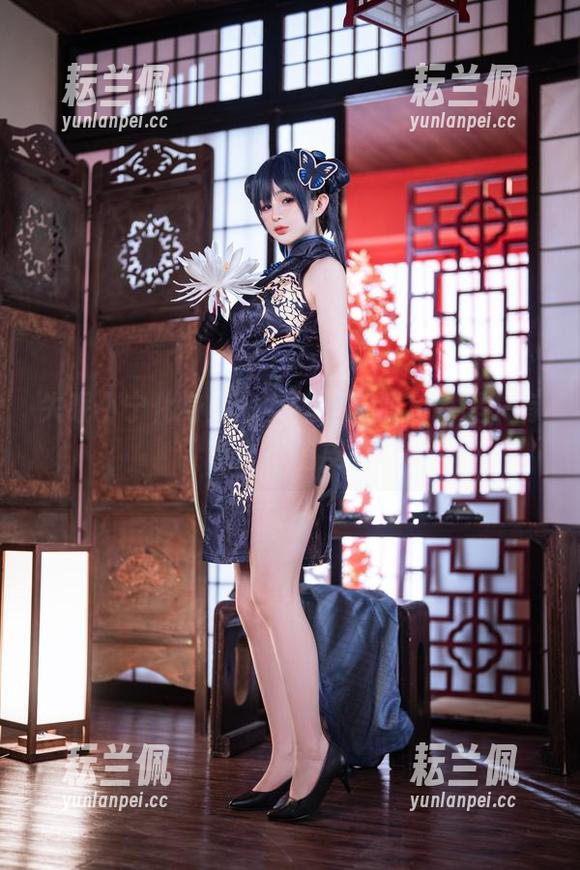 失眠小宁化身黑丝女神，高清套图里，有点儿小俏皮哦