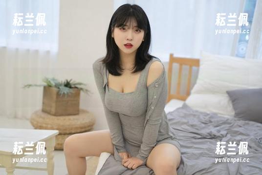 分享宋哈娜(송하나)的Bimilstory图包，微型比基尼引发热议，真能百万流量嘛？