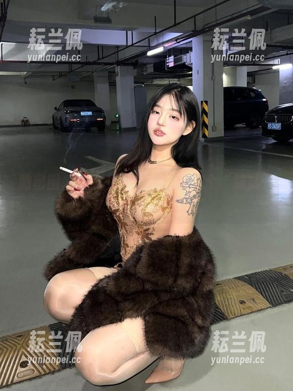 微密圈 - 小优优子的套图：这个“妹妹”看了让人无可奈何