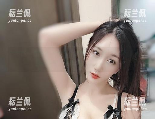 微密圈 - 这图集里的都藏着无数大福利，小玉吃果冻是想让我陷入沉思吗？快来分享吧！