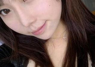 微密圈 – 那双美足又在小芯酱的私房里，准备好被撩了吗？