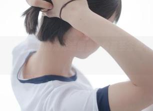 少女秩序 – 翻开乐栀的高清泳装图集，你甚至会忍不住给自己游泳！
