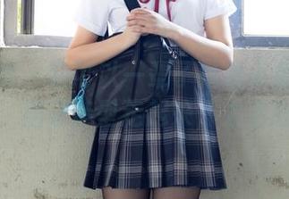 少女秩序 – 我可以一辈子就看小鱼的萝莉写真，居家造型走起来，太治愈了！