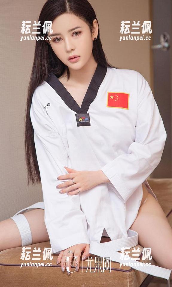尤果网 - 下载笑笑的天使全集，正值微风不燥，适合出门散步！