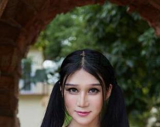 尤物馆 – 这就是我要的Cris_卓娅祺婚纱壁纸，太美我不敢直视