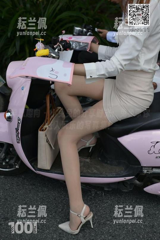 异思趣向-兔兔 异思趣向 - 小兔兔的分享时光:兔兔带你进入玩乐的写真集!