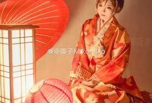 御子Yumiko的JK写真，定制就像网上选衣服一样简单，真的是个小确幸啊！