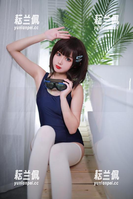 私房照里的纯白，您的蛋蛋果然身兼多职！
