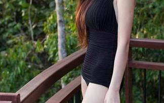 推女郎 – 白丝图片：王馨瑶用它证明了一件事，腿部打光真的需要技术！