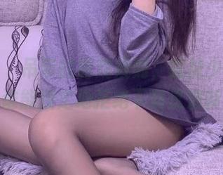 微密圈 – 吊带的游戏规则，提袜少女主宰图库，谁能淡定地拒绝下载这波新风潮？