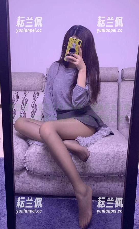 微密圈 - 吊带的游戏规则，提袜少女主宰图库，谁能淡定地拒绝下载这波新风潮？