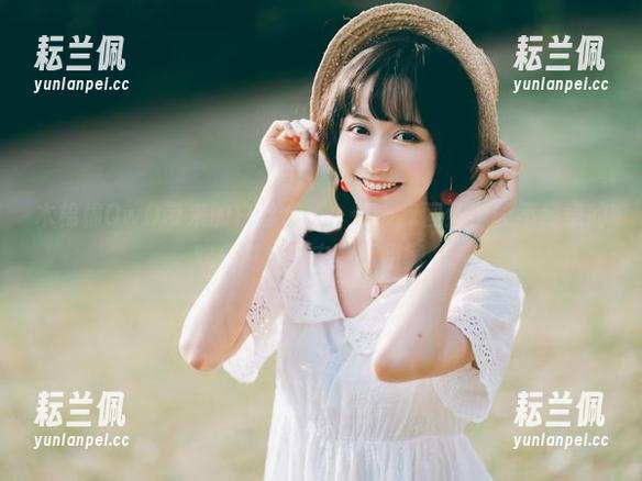 木棉棉OwO带来的白丝合集，像带我回到那段不经意的欢乐时光。安静而甜蜜。