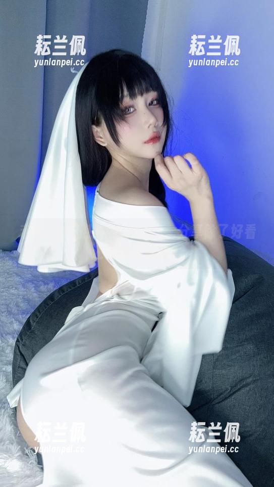 末夜787狂热的女友COS：分享除了好看还有啥特别的？