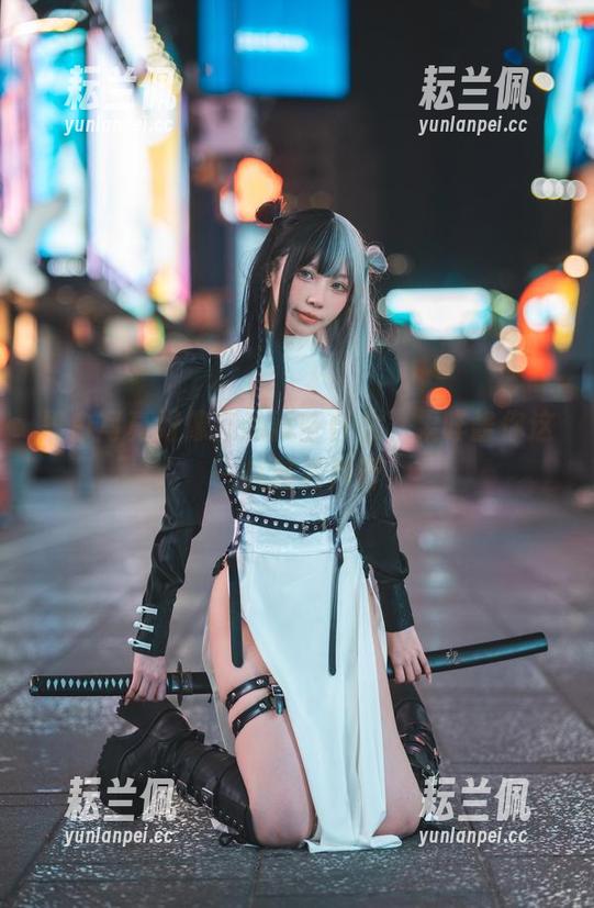 黑白写真好像在隐藏些什么，果咩酱你这一机脑洞真开