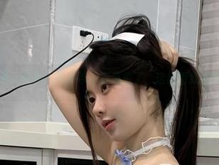 微密圈 – 火龙果羊的黑连体吊带写真集来了，这组图我能下载三天三夜！