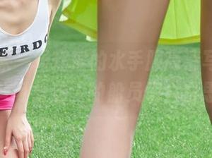 爱丝 – 来一场瑶瑶的水手服高清写真，别让这些可爱迷人的船员们白白思考。