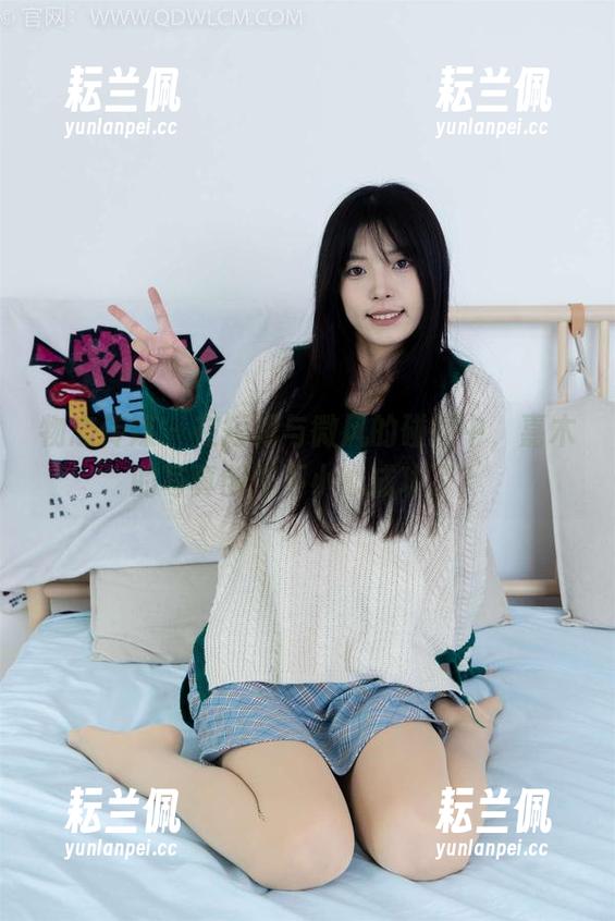 物恋传媒 - 在短裙与微风的碰撞中，嘉木的写真创作不小心成功了？